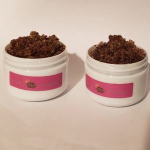 Coffee lip scrub
